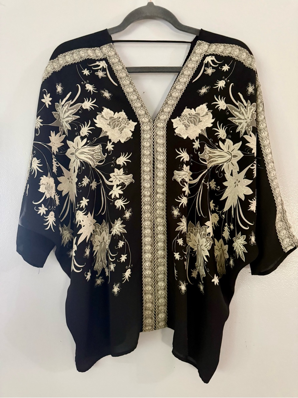 Rose & Olive Boho Black Cream Floral Batwing Dolman Kimono Tunic Top - Size M